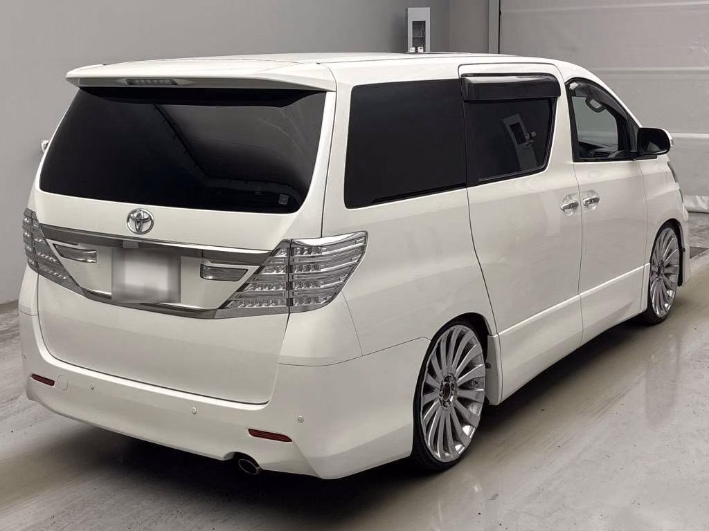 TOYOTA VELLFIRE