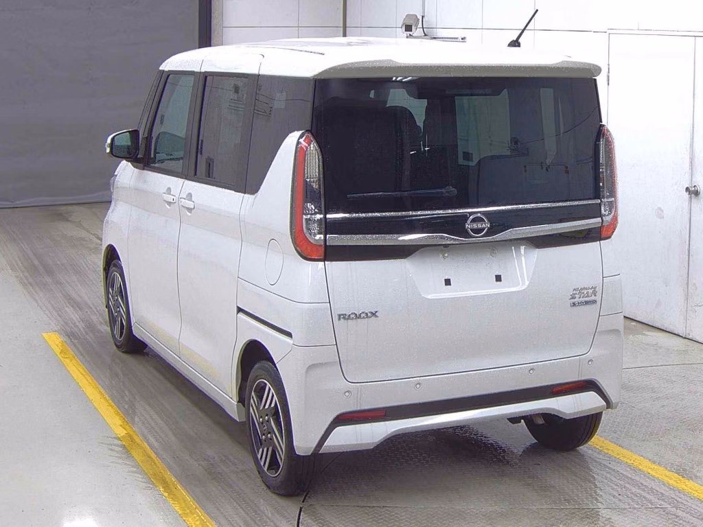 NISSAN ROOX