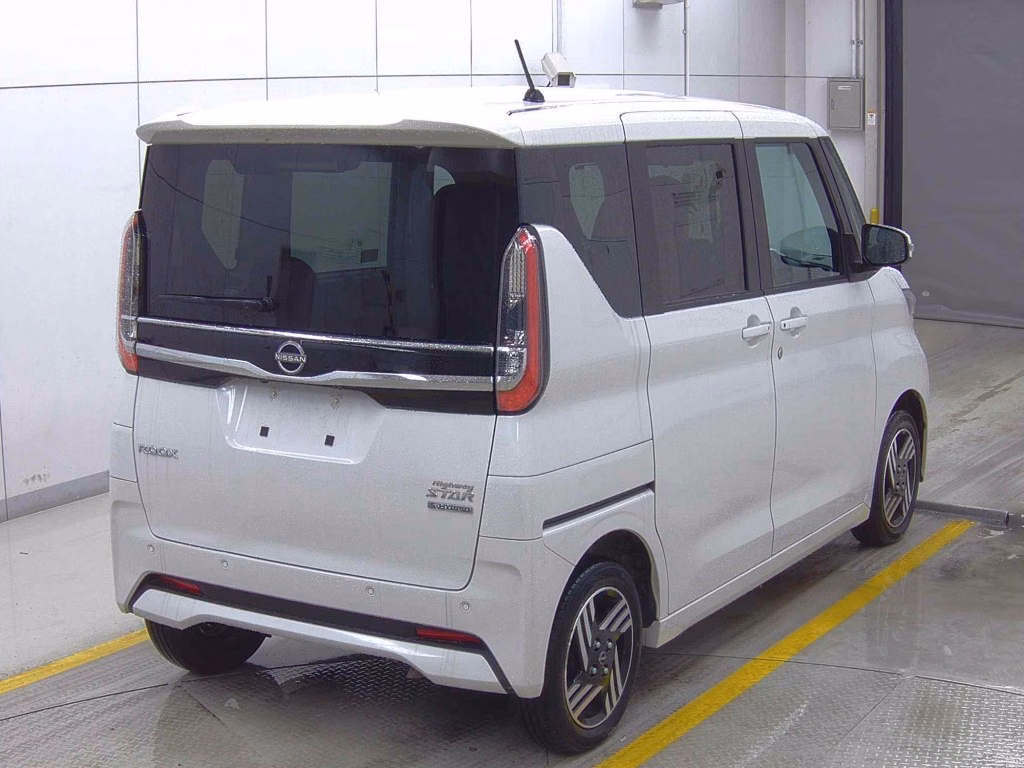 NISSAN ROOX