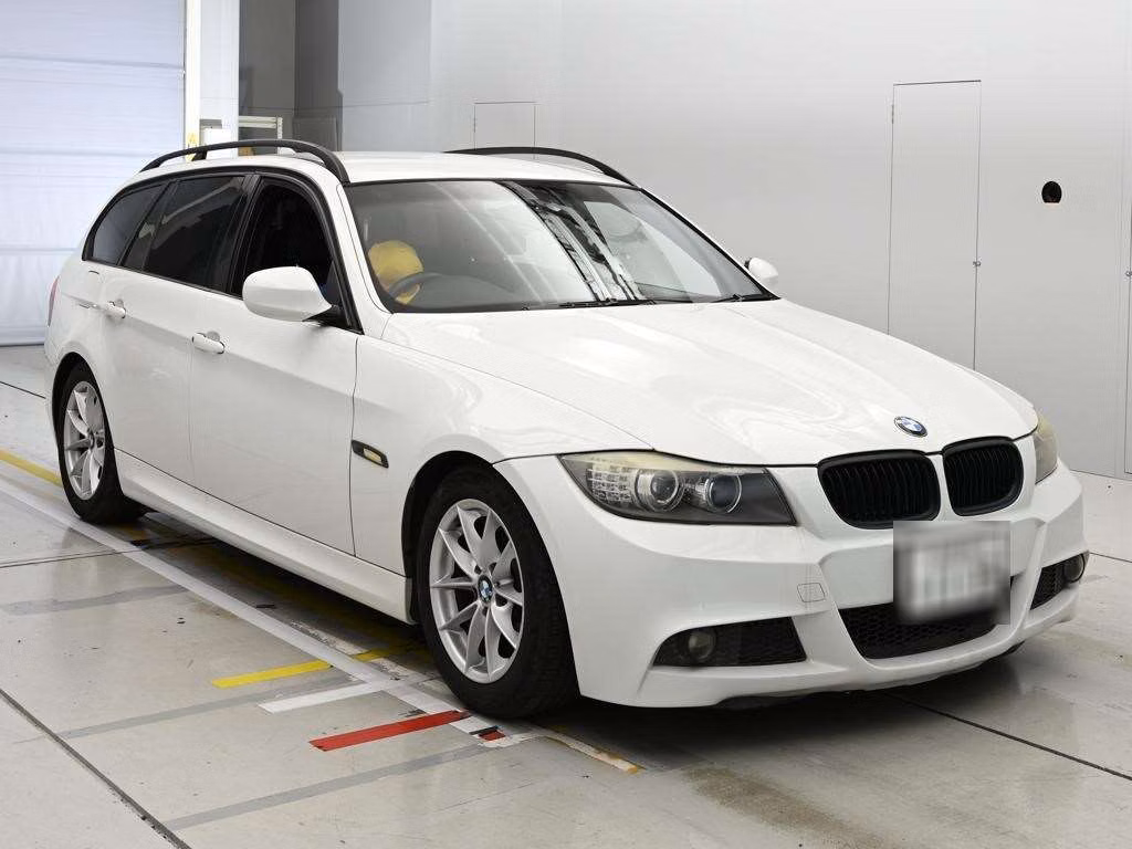 BMW 3-SERIES
