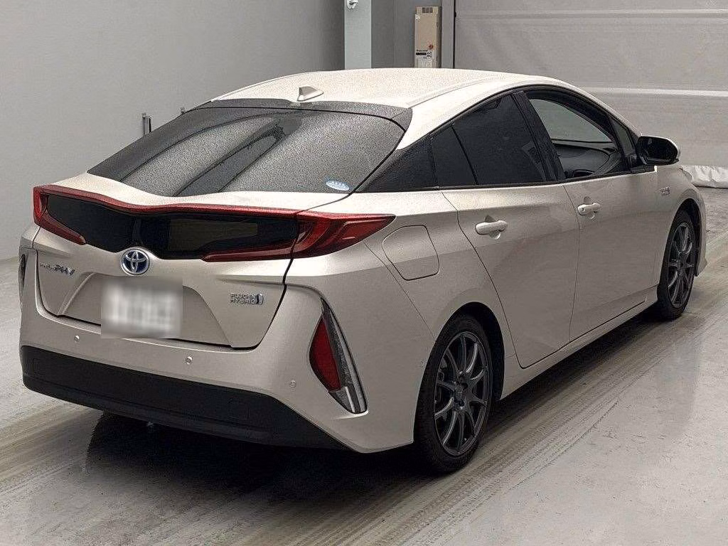 TOYOTA PRIUS PHV