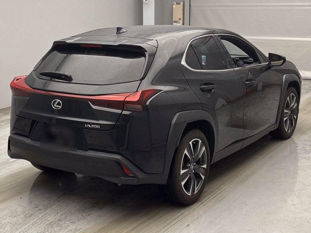 LEXUS UX200