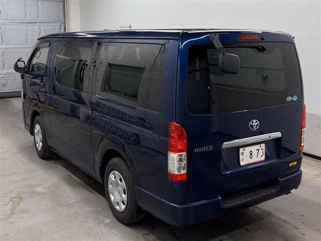 TOYOTA REGIUS ACE