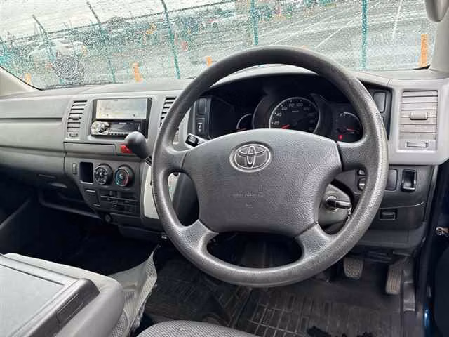 TOYOTA REGIUS ACE