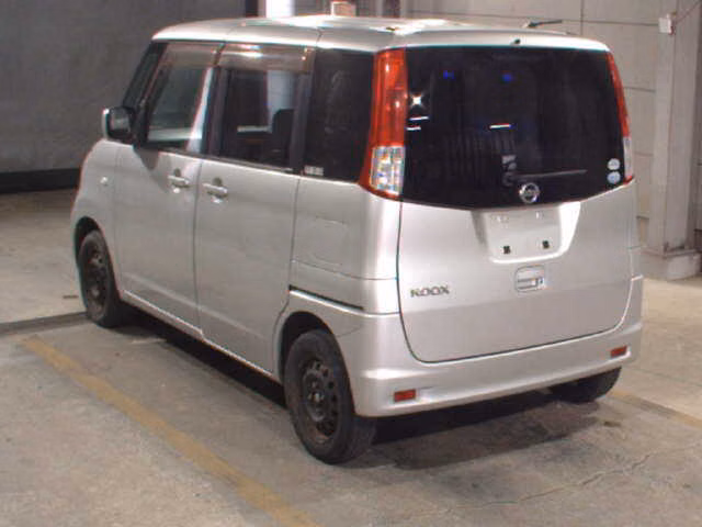 NISSAN ROOX
