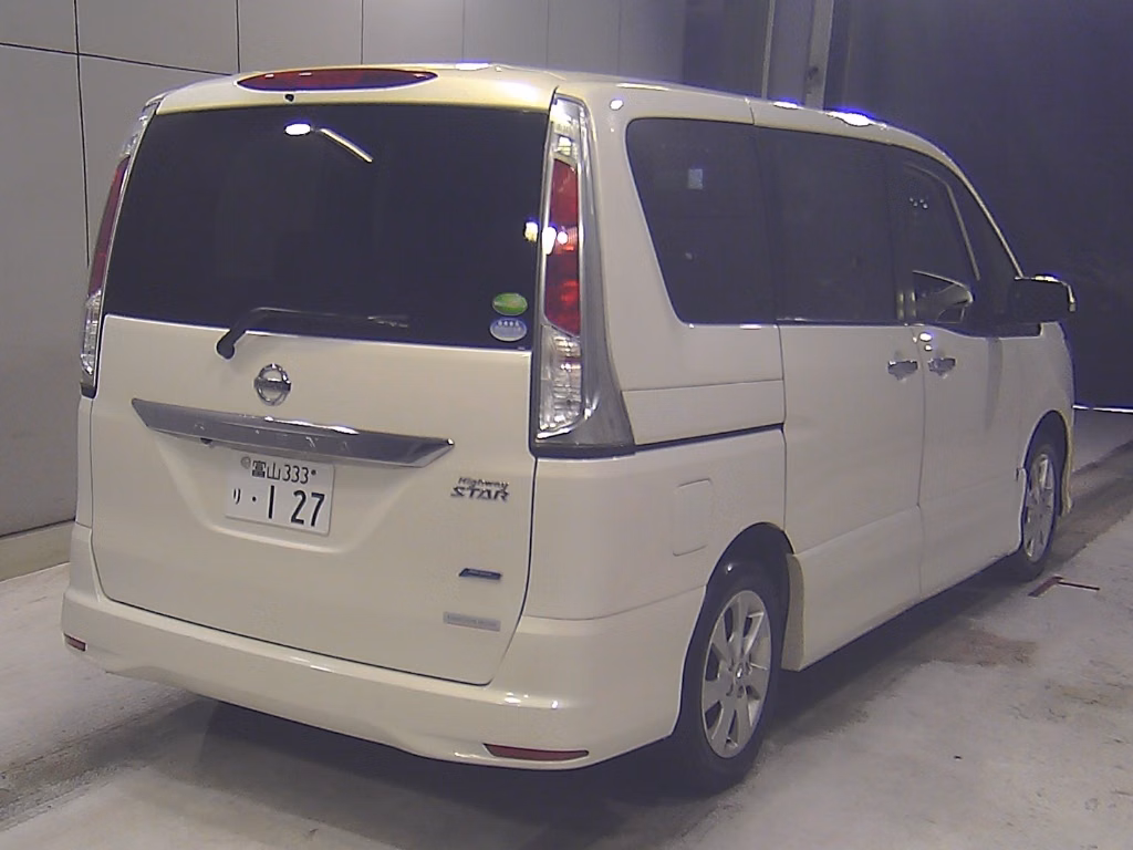 NISSAN SERENA