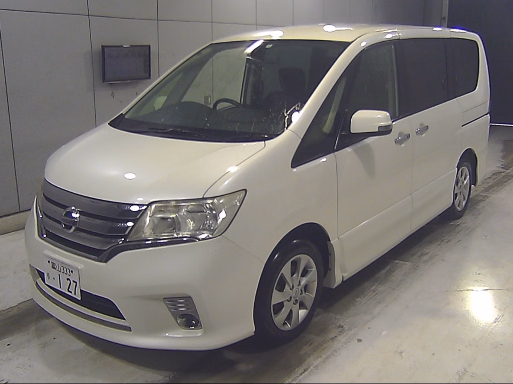 NISSAN SERENA