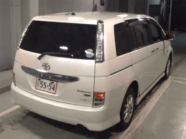 TOYOTA ISIS