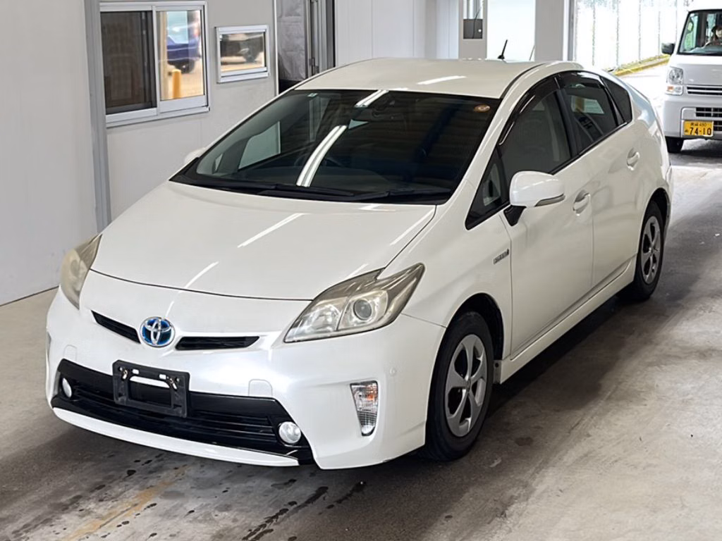 TOYOTA PRIUS