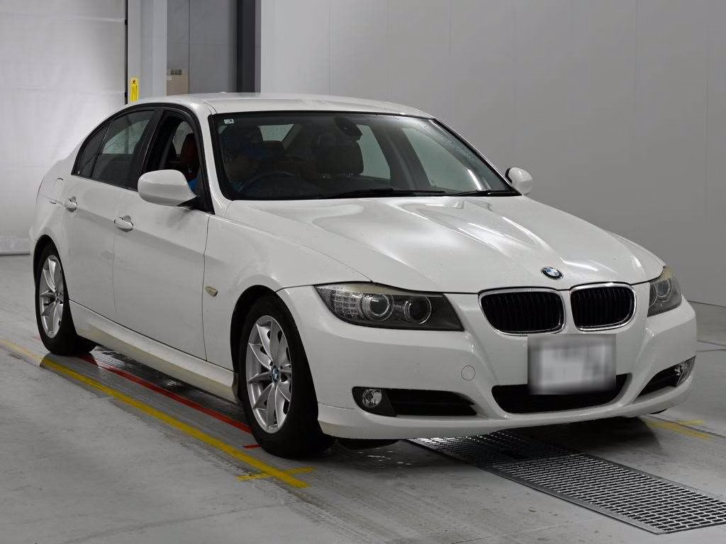 BMW 3-SERIES
