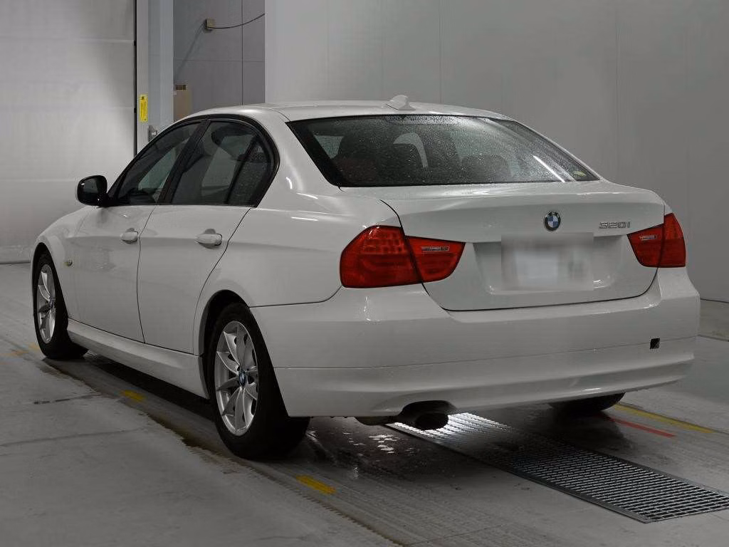 BMW 3-SERIES