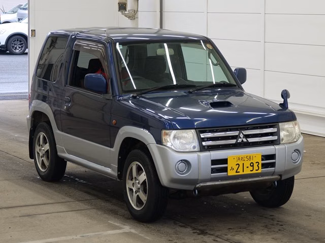 MITSUBISHI PAJERO MINI