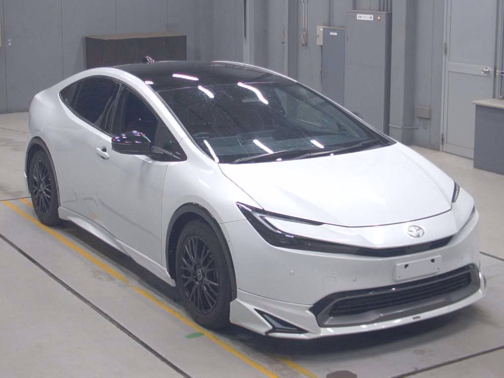 TOYOTA PRIUS