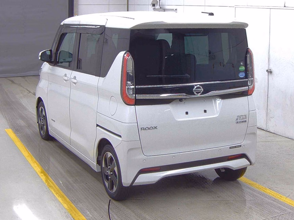 NISSAN ROOX