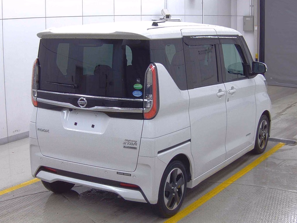 NISSAN ROOX