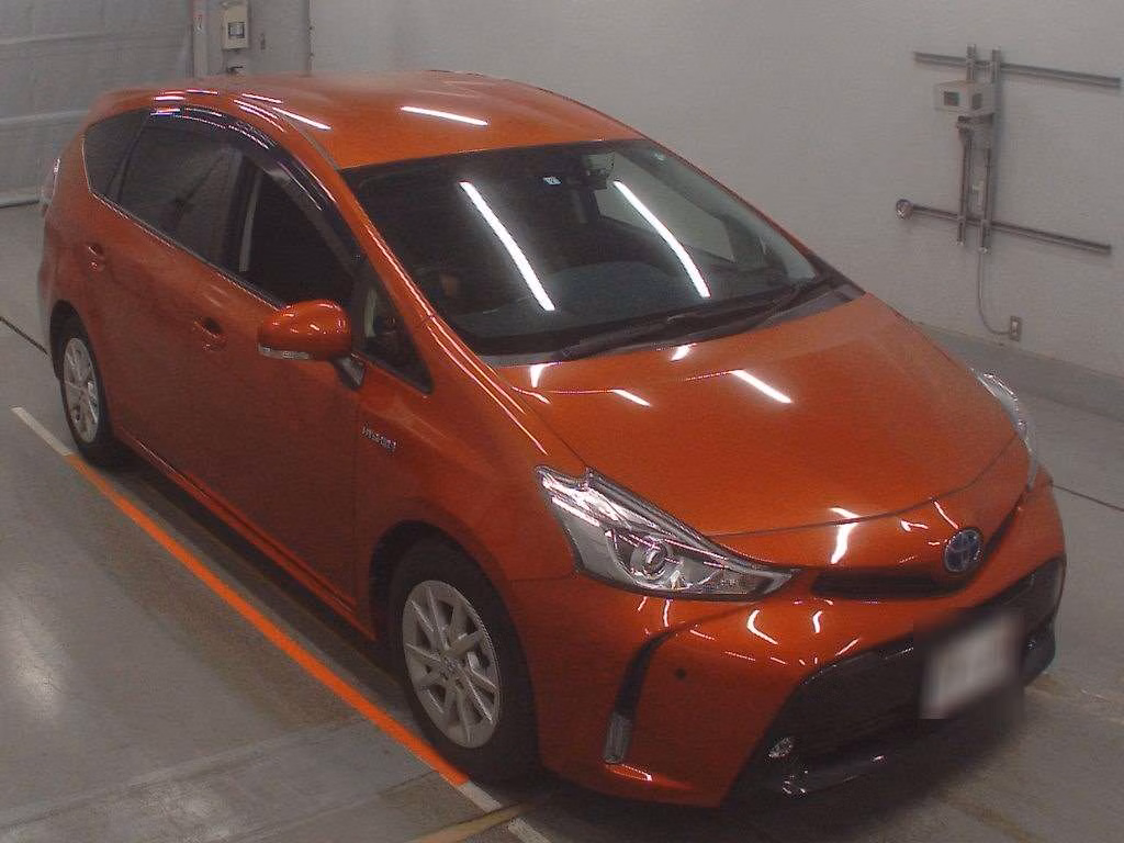 TOYOTA PRIUS ALPHA