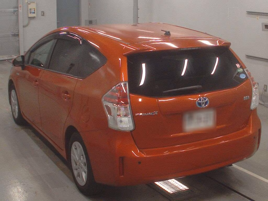TOYOTA PRIUS ALPHA