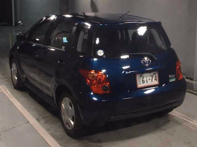 TOYOTA IST