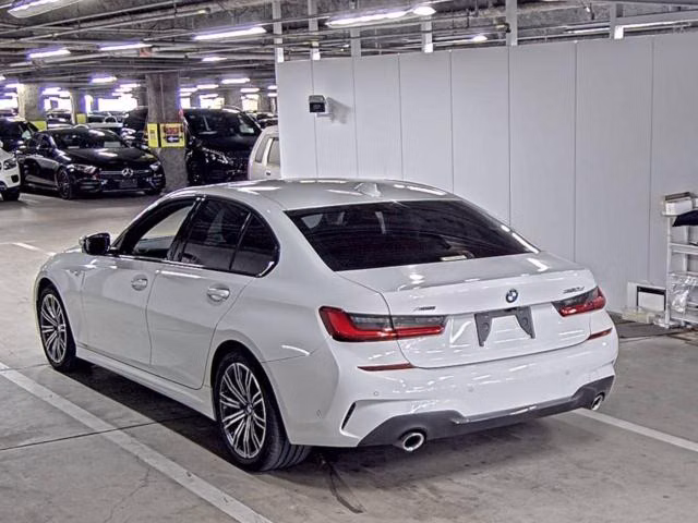 BMW 3-SERIES