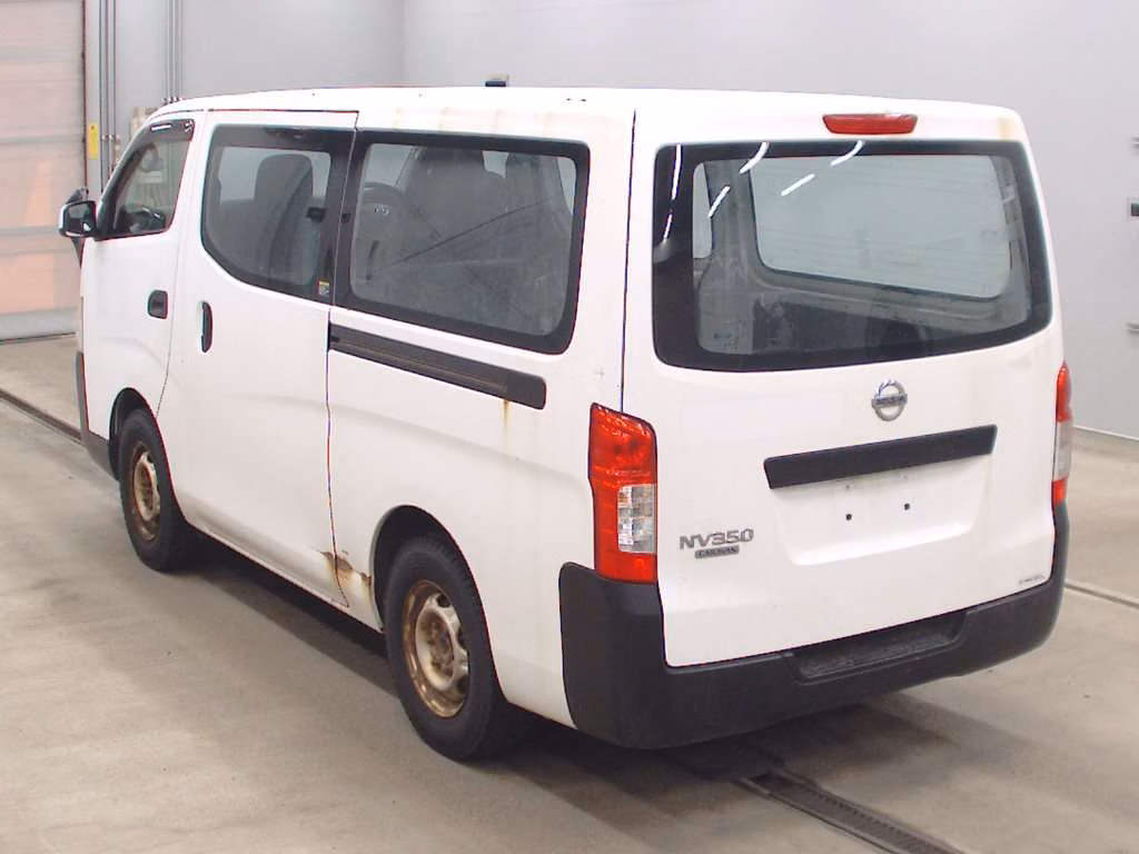 NISSAN NV350 CARAVAN