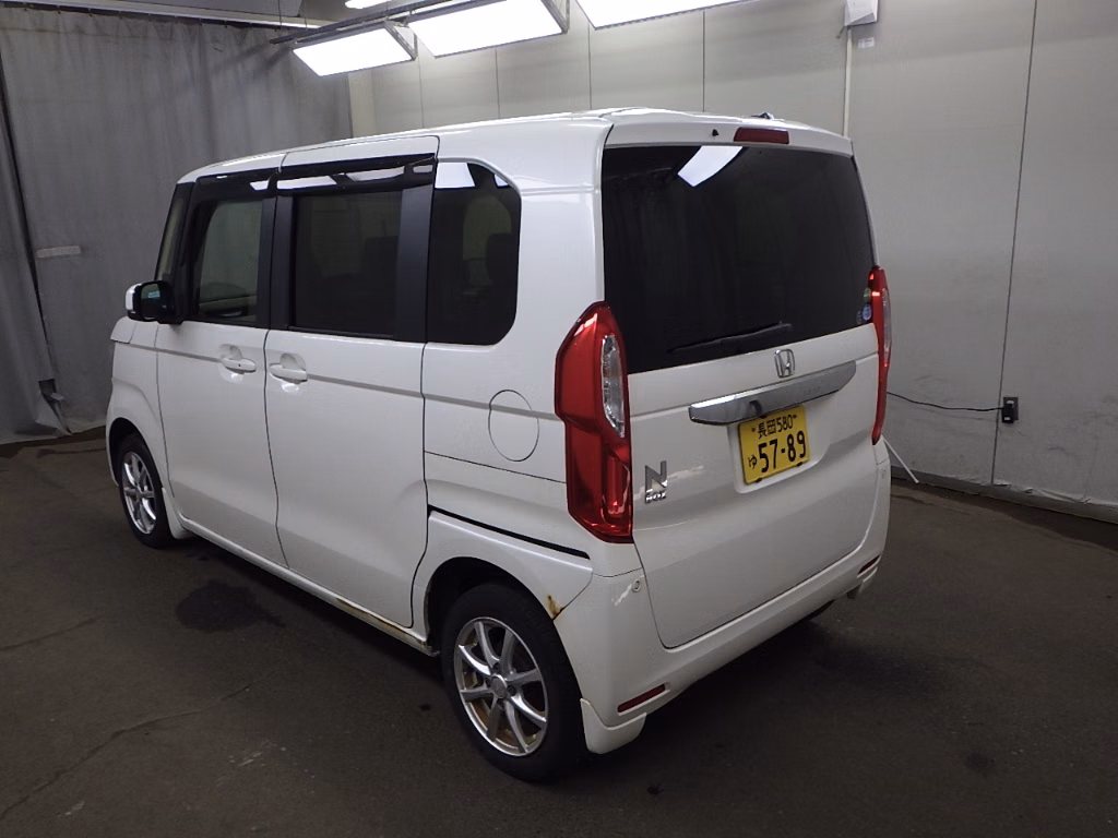 HONDA N-BOX