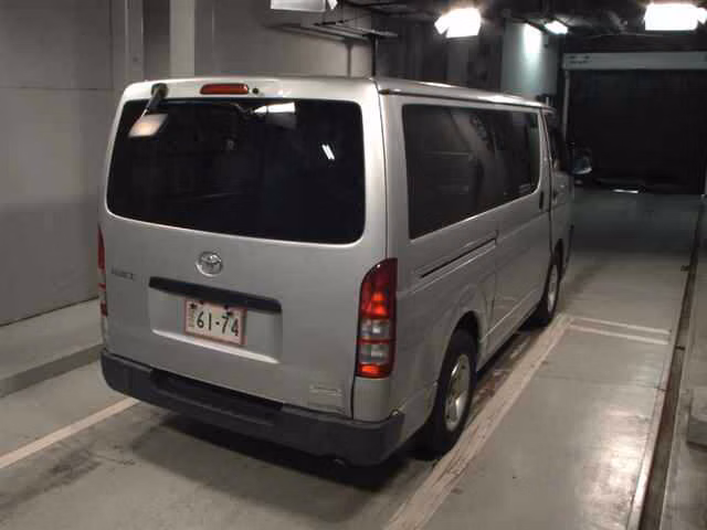 TOYOTA REGIUS ACE