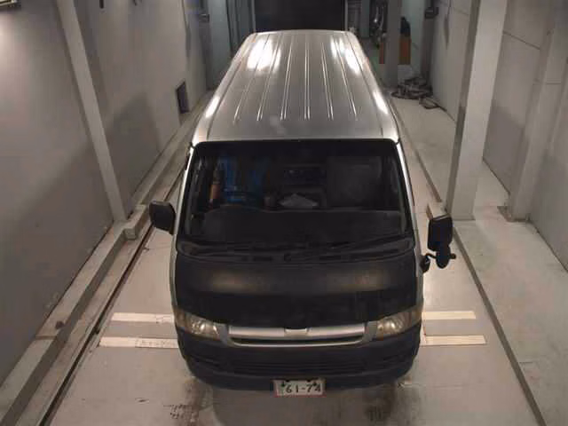 TOYOTA REGIUS ACE