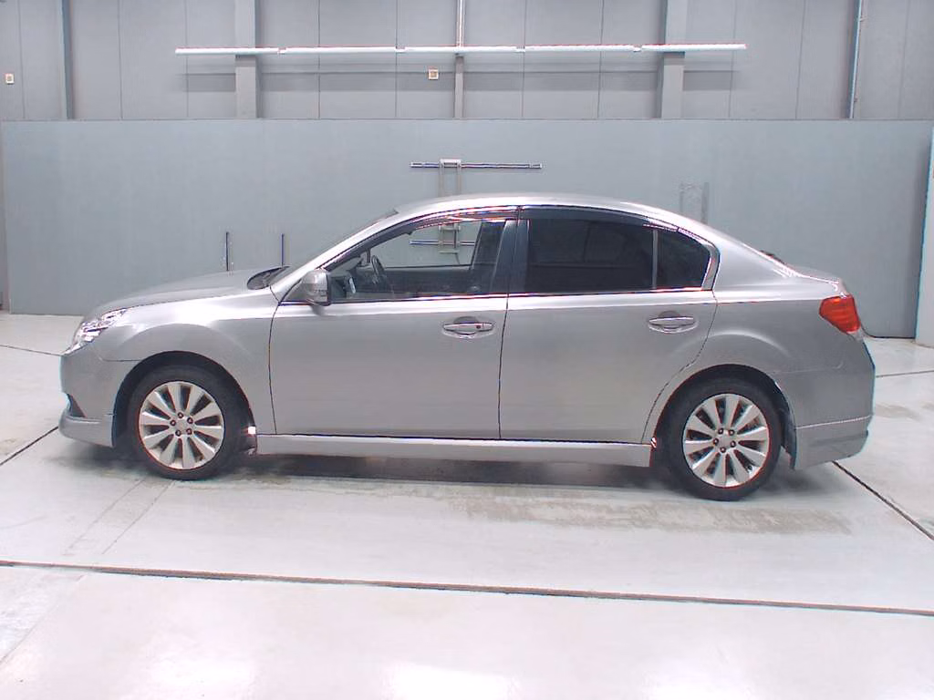 SUBARU LEGACY B4