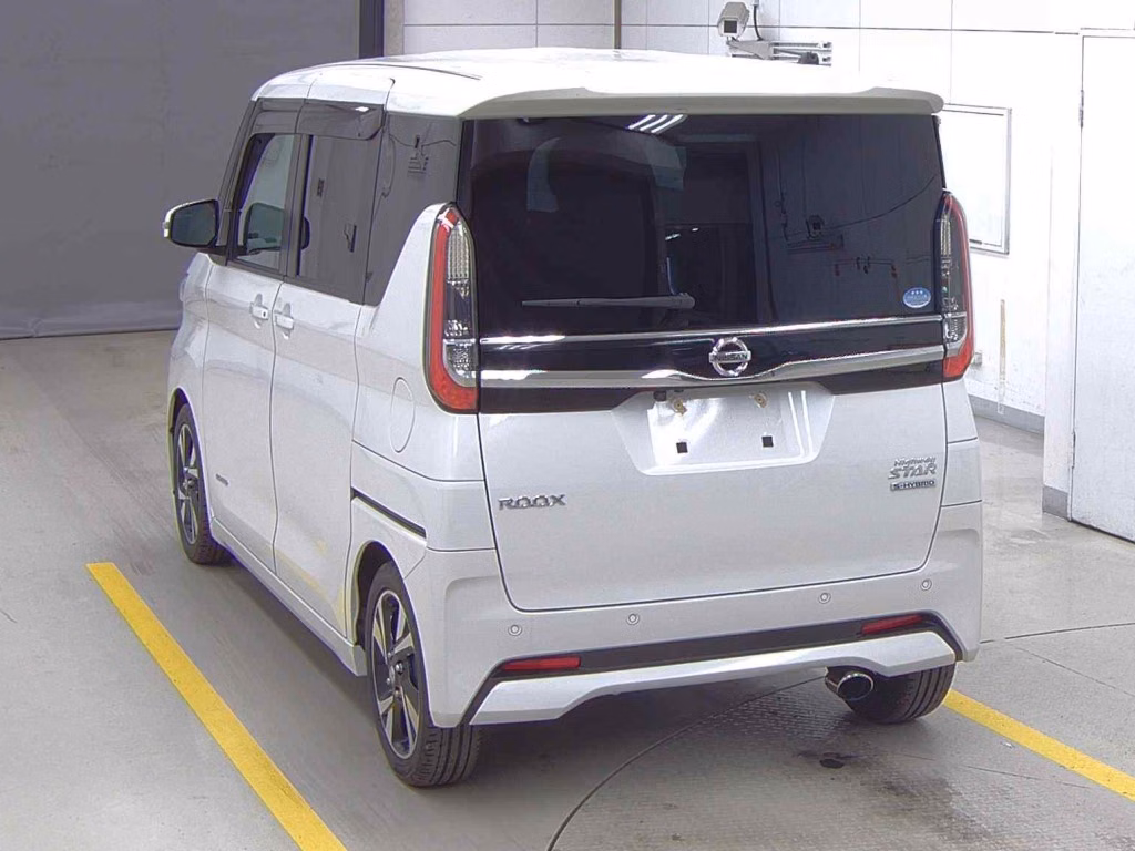 NISSAN ROOX