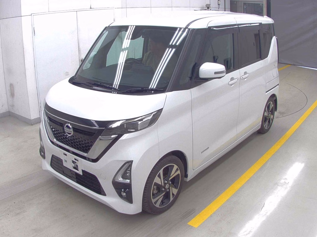 NISSAN ROOX