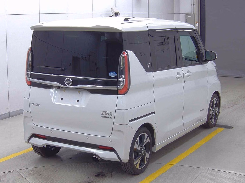 NISSAN ROOX