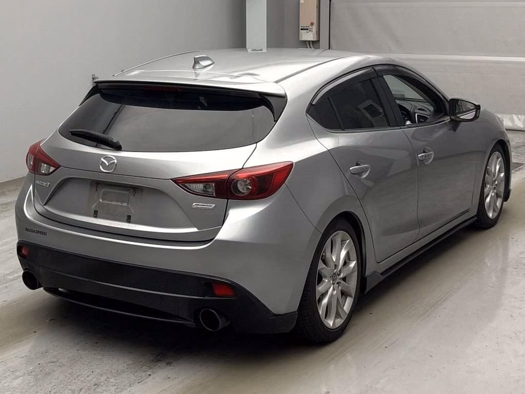 MAZDA AXELA