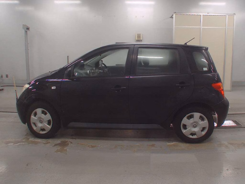 TOYOTA IST