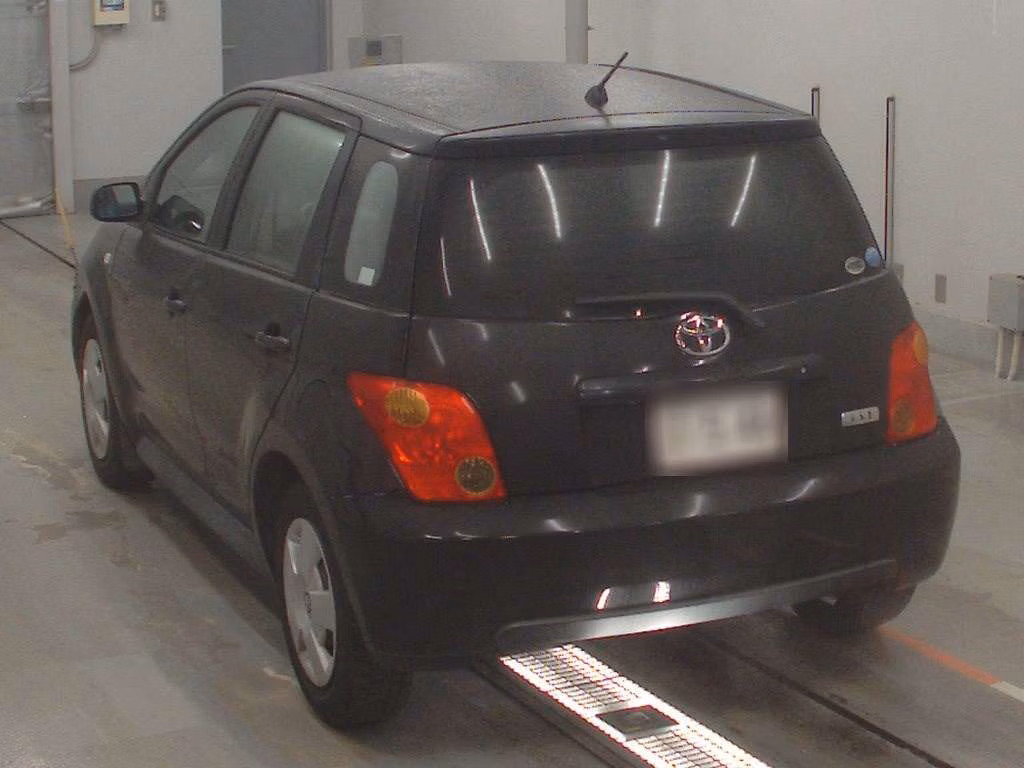 TOYOTA IST