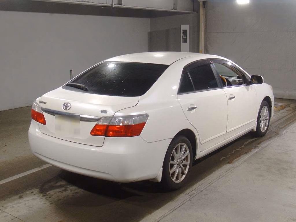 TOYOTA PREMIO