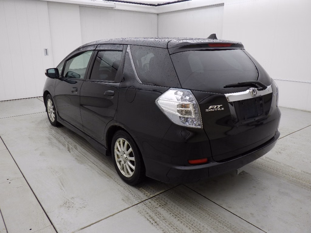 HONDA FIT SHUTTLE