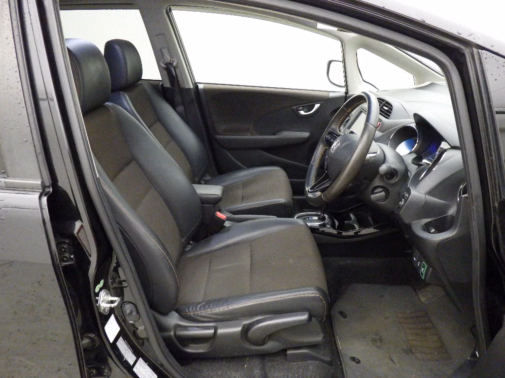 HONDA FIT SHUTTLE