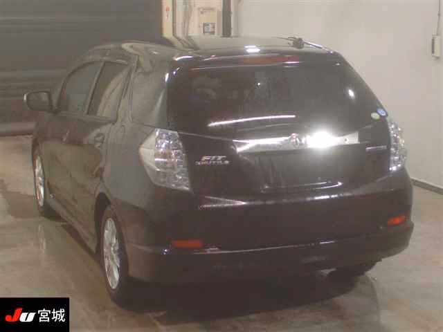 HONDA FIT SHUTTLE