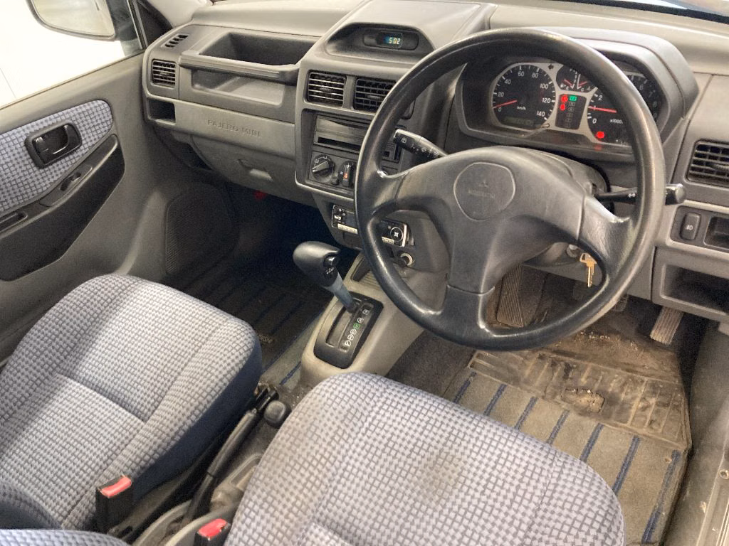 MITSUBISHI PAJERO MINI