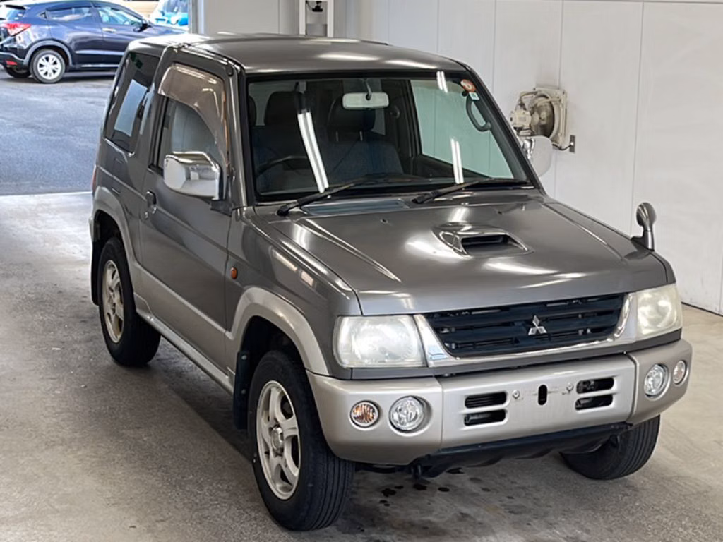MITSUBISHI PAJERO MINI