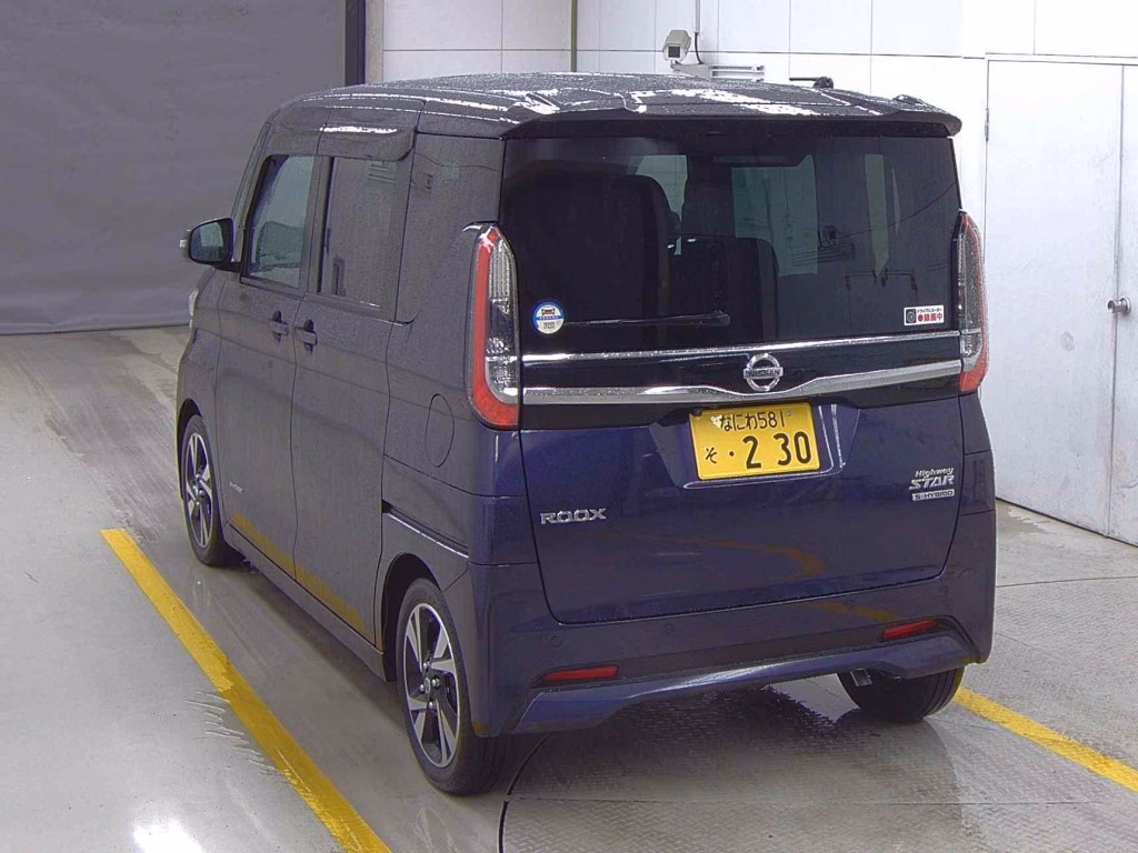 NISSAN ROOX