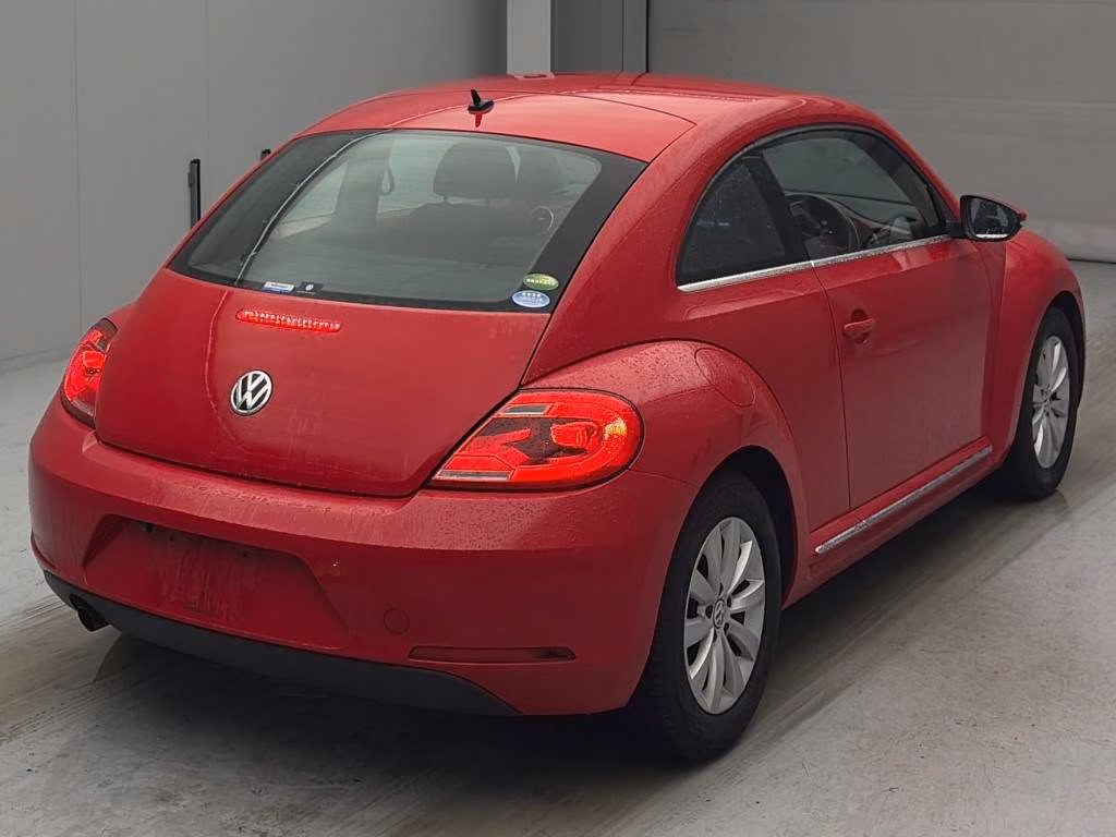 VOLKSWAGEN BEETLE