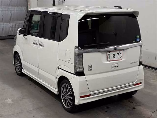HONDA N-BOX