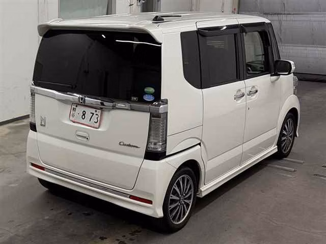 HONDA N-BOX