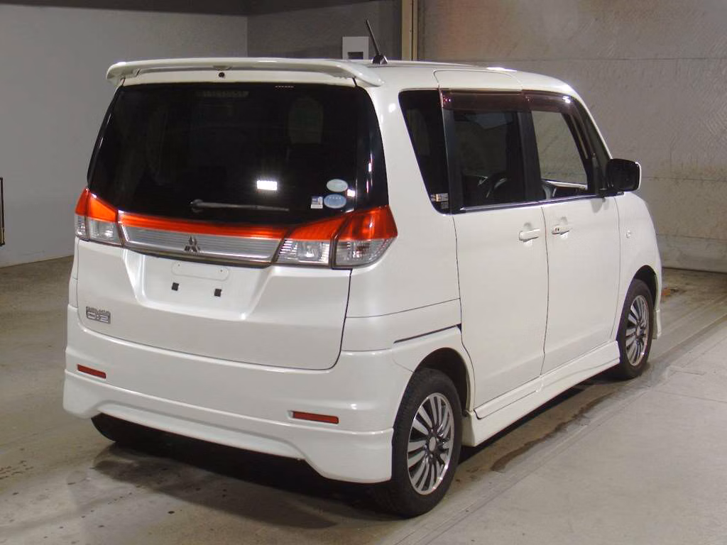 MITSUBISHI DELICA D:2