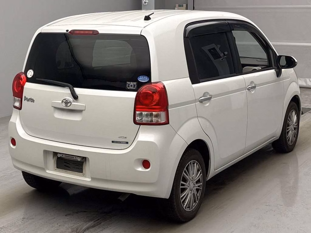 TOYOTA PORTE