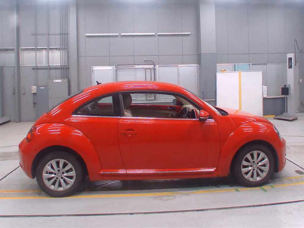 VOLKSWAGEN BEETLE