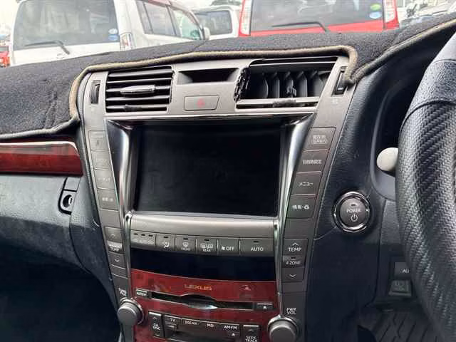 LEXUS LS600H