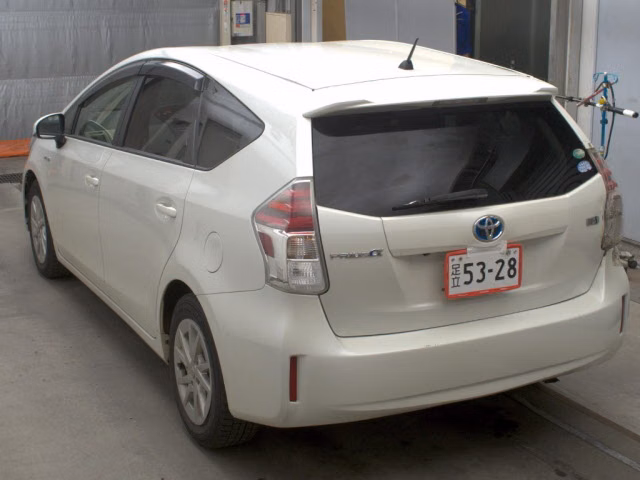 TOYOTA PRIUS ALPHA