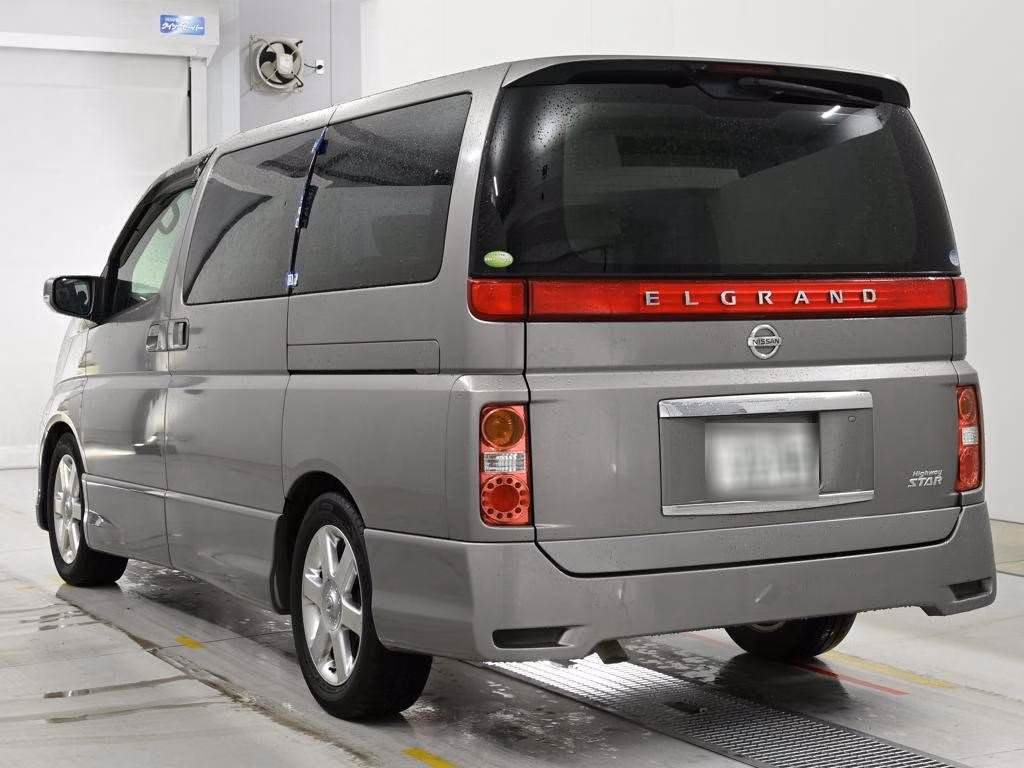 NISSAN ELGRAND